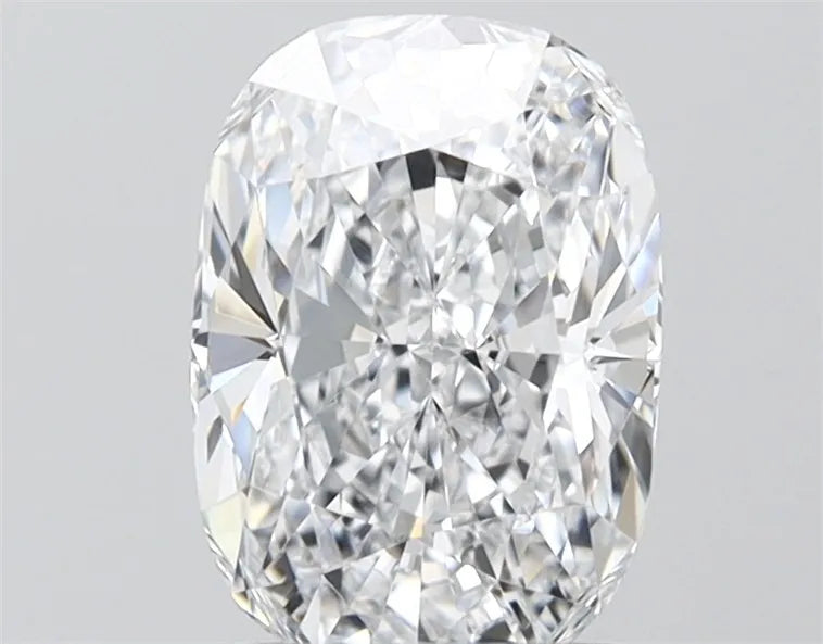 2.07ct Cushion modified Lab Grown Diamond (Colour E, Clarity VVS1, IGI Certified)