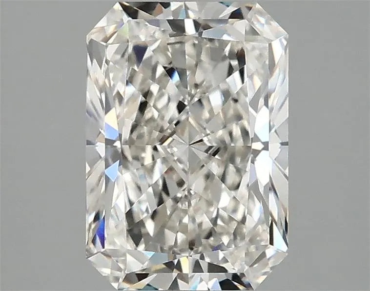 2.15ct Radiant Lab Grown Diamond (Colour G, Clarity VVS2, IGI Certified)