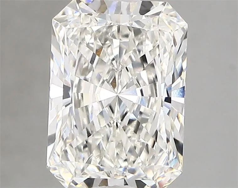 2.20ct Radiant Lab Grown Diamond (Colour G, Clarity IF, IGI Certified)