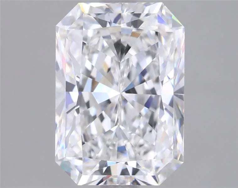 2.23ct Radiant Lab Grown Diamond (Colour E, Clarity VVS1, IGI Certified)