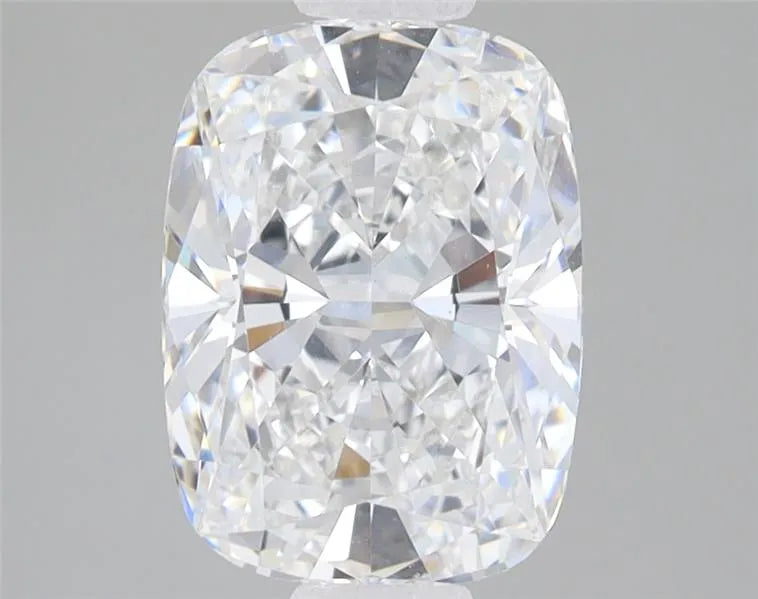 2.50ct Cushion modified Lab Grown Diamond (Colour E, Clarity VVS2, IGI Certified)