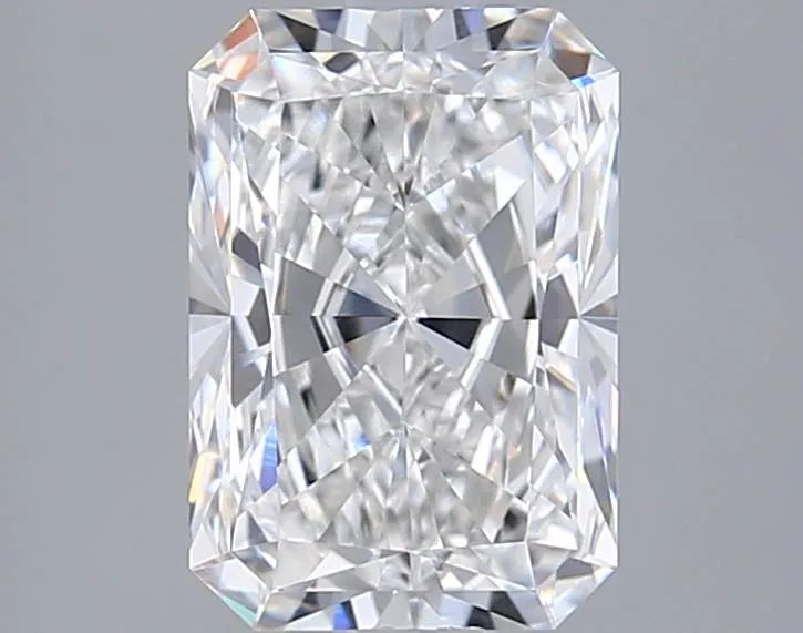 2.50ct Radiant Lab Grown Diamond (Colour F, Clarity VVS1, IGI Certified)
