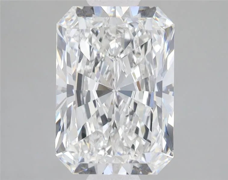 2.52ct Radiant Lab Grown Diamond (Colour E, Clarity VS1, IGI Certified)
