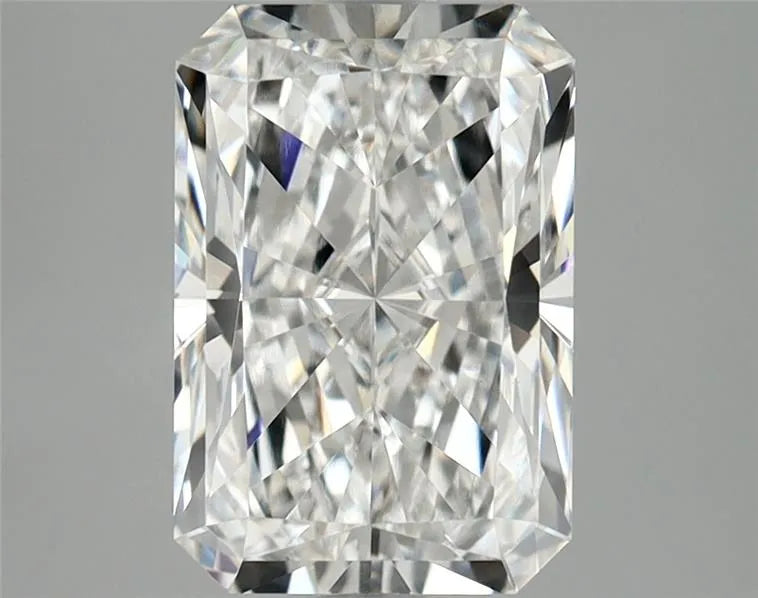 2.75ct Radiant Lab Grown Diamond (Colour F, Clarity VVS2, IGI Certified)