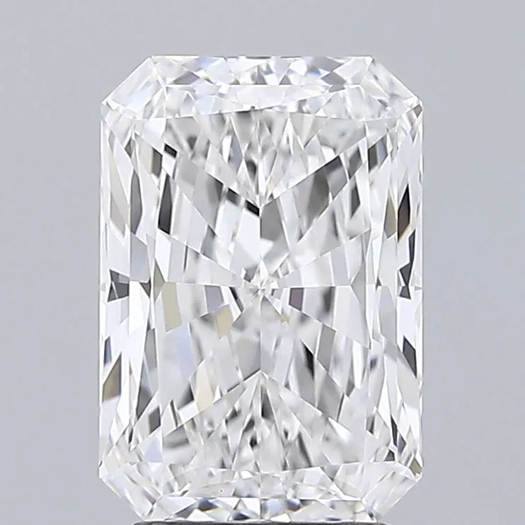 2.82ct Radiant Lab Grown Diamond (Colour E, Clarity VVS2, IGI Certified)