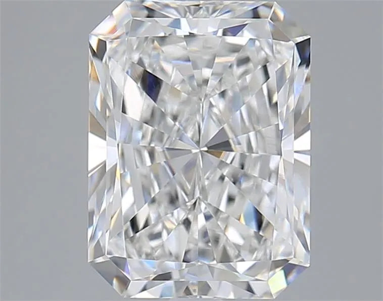 3.00ct Radiant Lab Grown Diamond (Colour E, Clarity VVS2, IGI Certified)