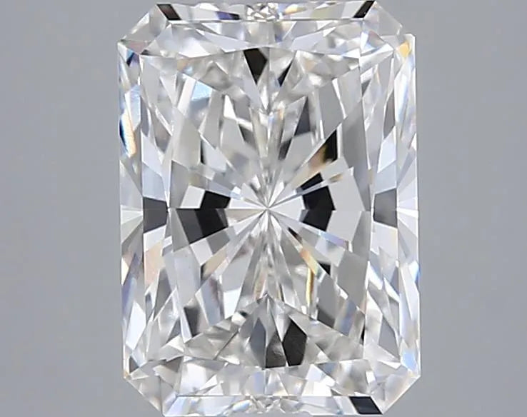 3.00ct Radiant Lab Grown Diamond (Colour G, Clarity VVS2, IGI Certified)