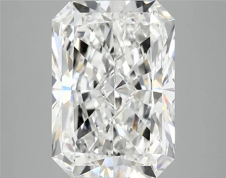 3.02ct Radiant Lab Grown Diamond (Colour F, Clarity VVS2, IGI Certified)