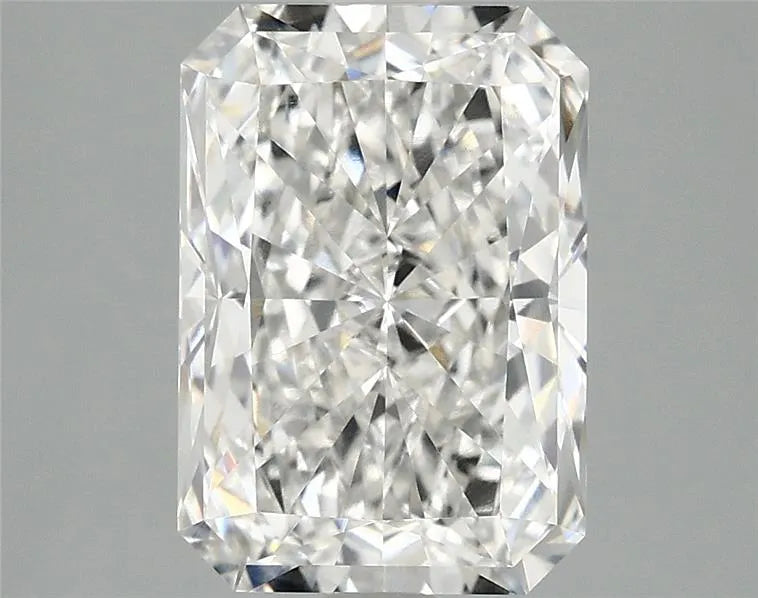 3.05ct Radiant Lab Grown Diamond (Colour F, Clarity VVS2, IGI Certified)