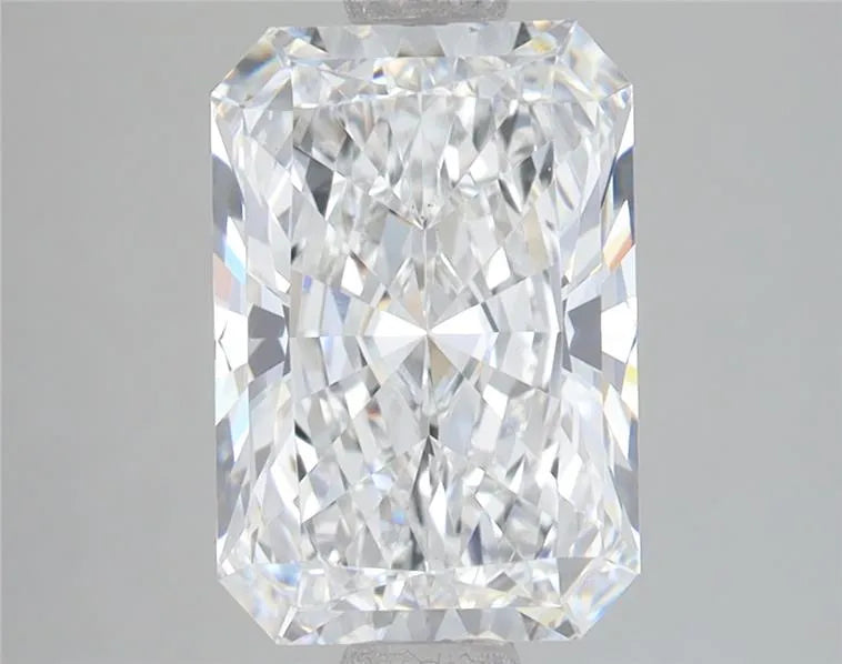 3.06ct Radiant Lab Grown Diamond (Colour E, Clarity VS1, IGI Certified)