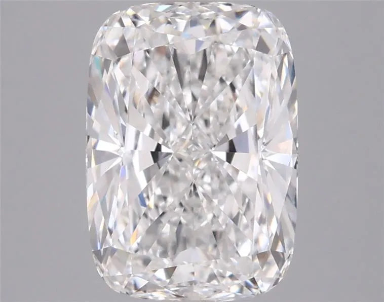 3.07ct Cushion modified Lab Grown Diamond (Colour E, Clarity VVS2, IGI Certified)