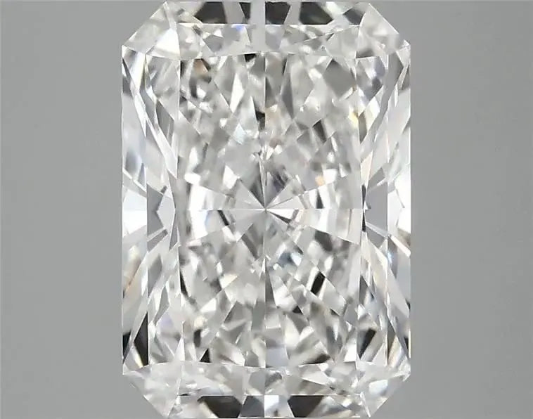 3.07ct Radiant Lab Grown Diamond (Colour F, Clarity VVS2, IGI Certified)