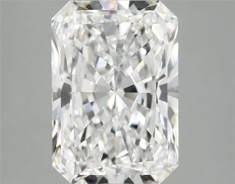 3.09ct Radiant Lab Grown Diamond (Colour F, Clarity VS1, IGI Certified)