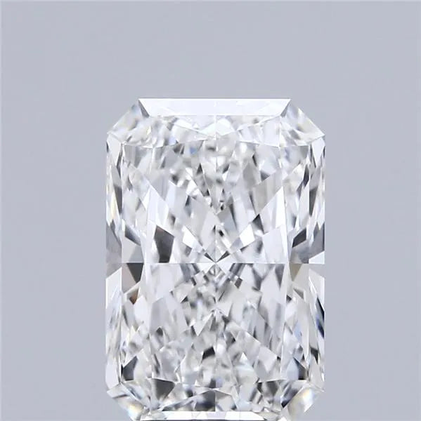 3.10ct Radiant Lab Grown Diamond (Colour E, Clarity VVS2, IGI Certified)