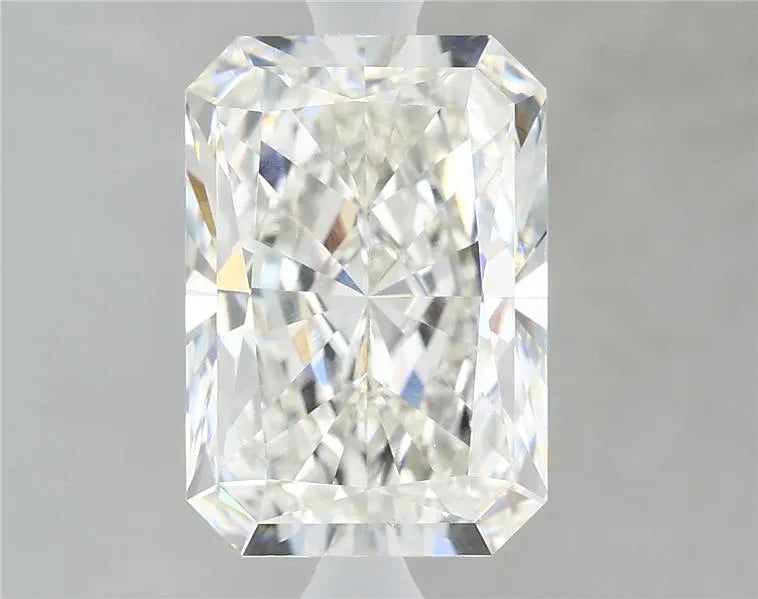 3.10ct Radiant Lab Grown Diamond (Colour F, Clarity VVS2, IGI Certified)