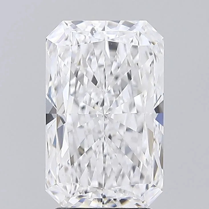 3.12ct Radiant Lab Grown Diamond (Colour D, Clarity VVS2, IGI Certified)