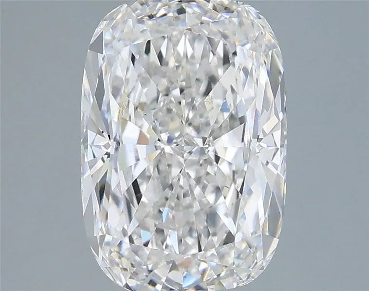 3.31ct Cushion modified Lab Grown Diamond (Colour E, Clarity VVS2, IGI Certified)