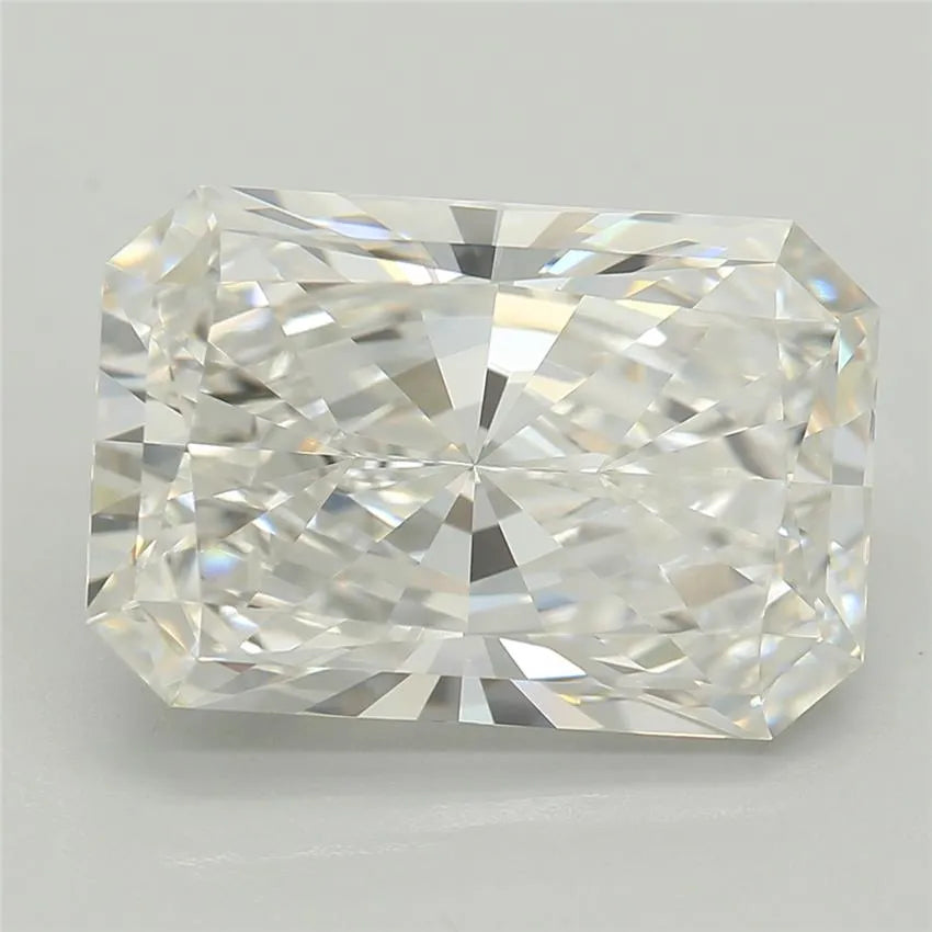 3.32ct Radiant Lab Grown Diamond (Colour E, Clarity VVS2, IGI Certified)