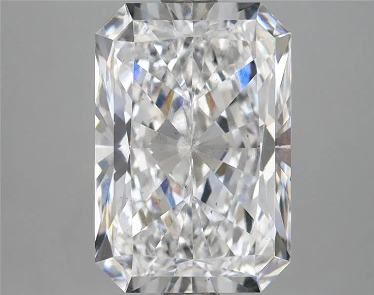 3.43ct Radiant Lab Grown Diamond (Colour D, Clarity SI1, IGI Certified)