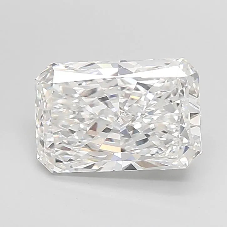 3.54ct Radiant Lab Grown Diamond (Colour E, Clarity VVS2, IGI Certified)