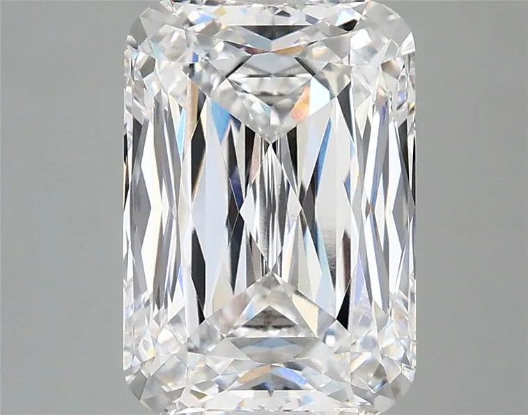 3.69ct Cushion modified Lab Grown Diamond (Colour E, Clarity VVS1, IGI Certified)