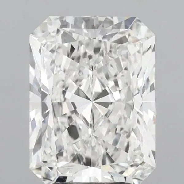3.82ct Radiant Lab Grown Diamond (Colour F, Clarity VVS2, IGI Certified)