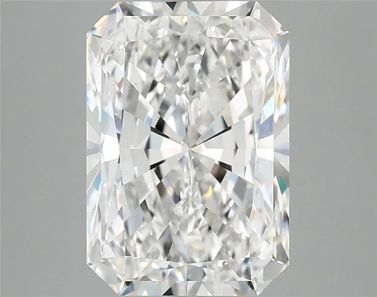 3.88ct Radiant Lab Grown Diamond (Colour E, Clarity VS1, IGI Certified)