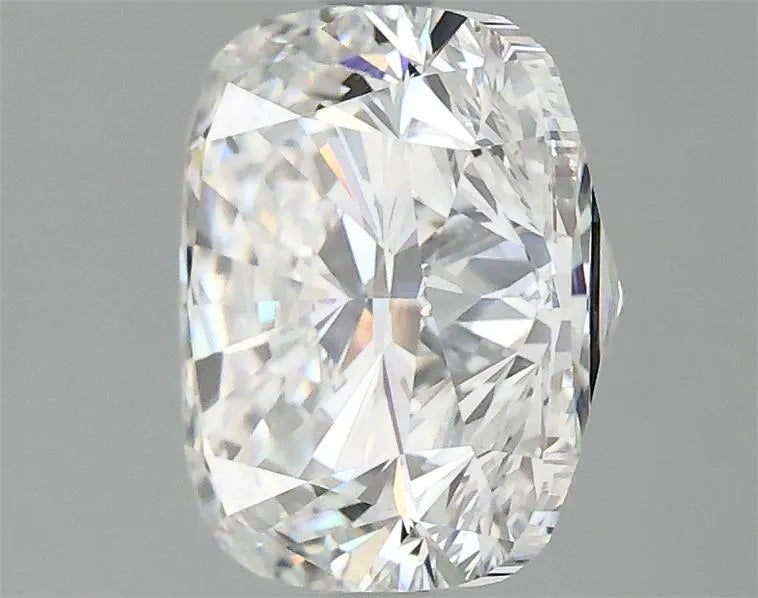 3.92ct Cushion modified Lab Grown Diamond (Colour E, Clarity VVS2, IGI Certified)