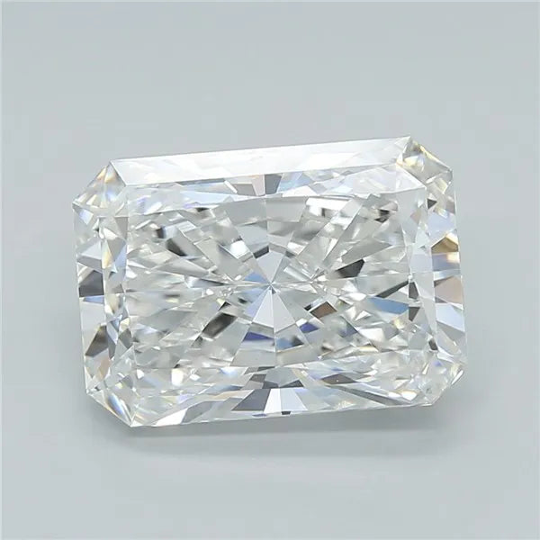 4.03ct Radiant Lab Grown Diamond (Colour E, Clarity VVS2, IGI Certified)
