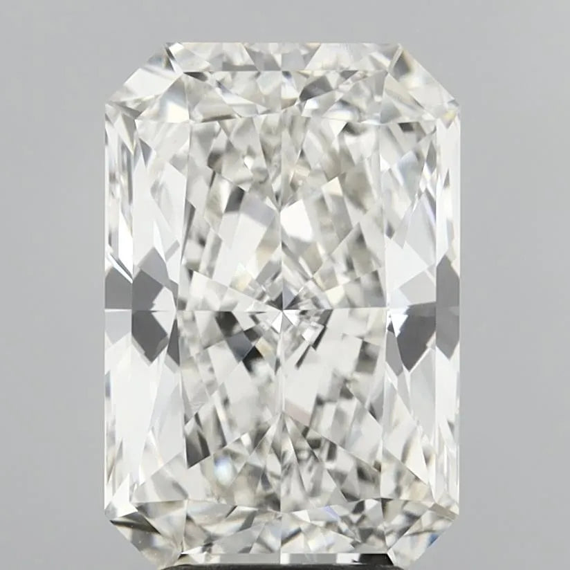 4.03ct Radiant Lab Grown Diamond (Colour G, Clarity VVS2, IGI Certified)
