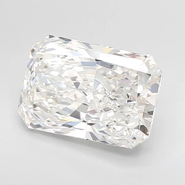 4.04ct Radiant Lab Grown Diamond (Colour E, Clarity VVS2, IGI Certified)