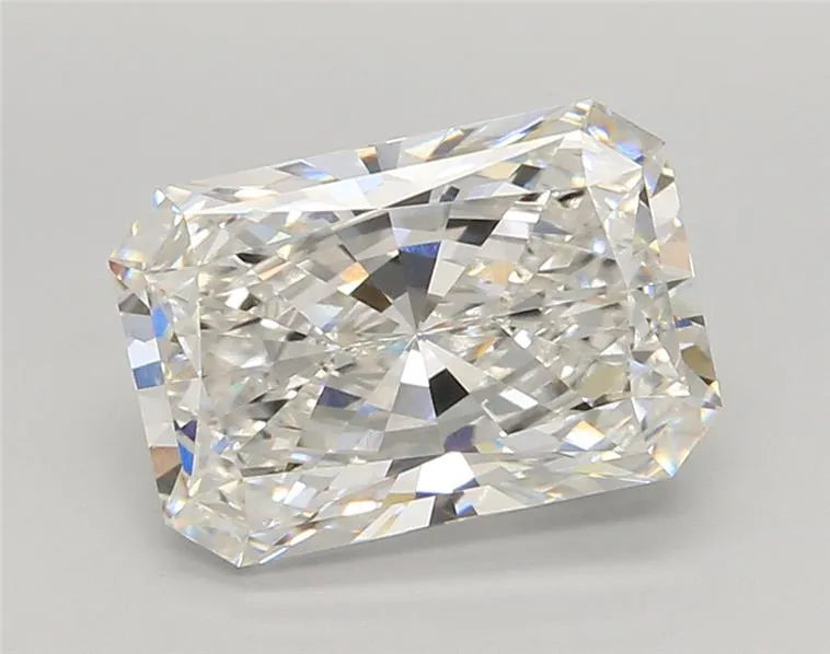 4.06ct Radiant Lab Grown Diamond (Colour F, Clarity VVS2, IGI Certified)