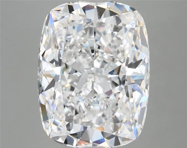 4.42ct Cushion modified Lab Grown Diamond (Colour D, Clarity VVS2, IGI Certified)