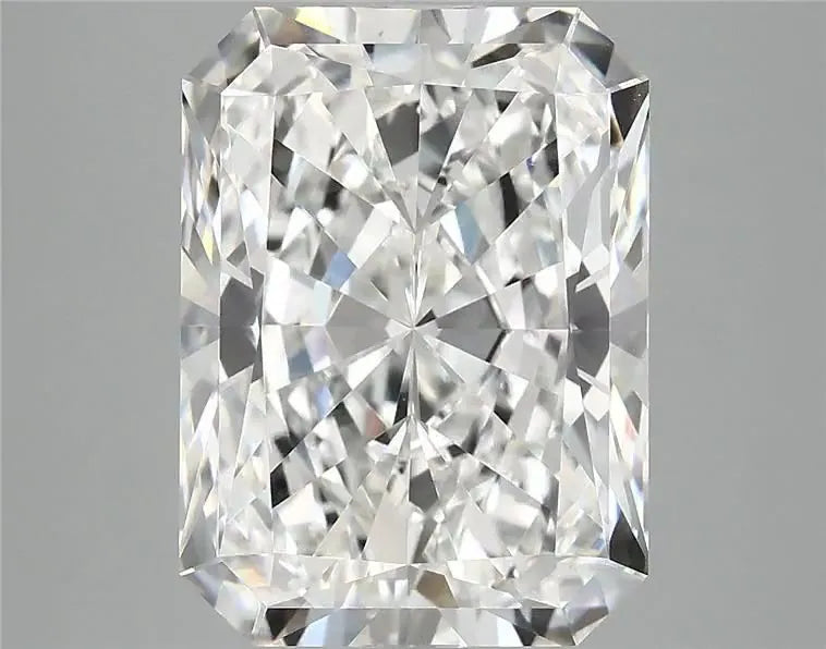 4.81ct Radiant Lab Grown Diamond (Colour E, Clarity VVS2, IGI Certified)