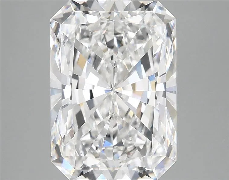 4.98ct Radiant Lab Grown Diamond (Colour E, Clarity VVS2, IGI Certified)