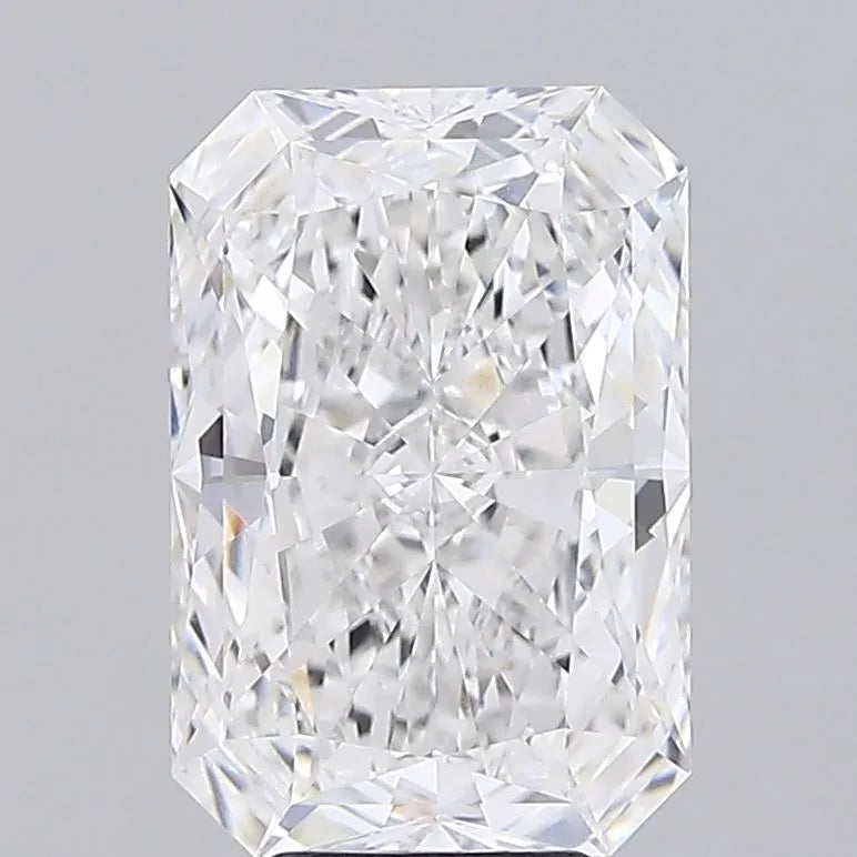 6.06ct Radiant Lab Grown Diamond (Colour D, Clarity VVS2, IGI Certified)