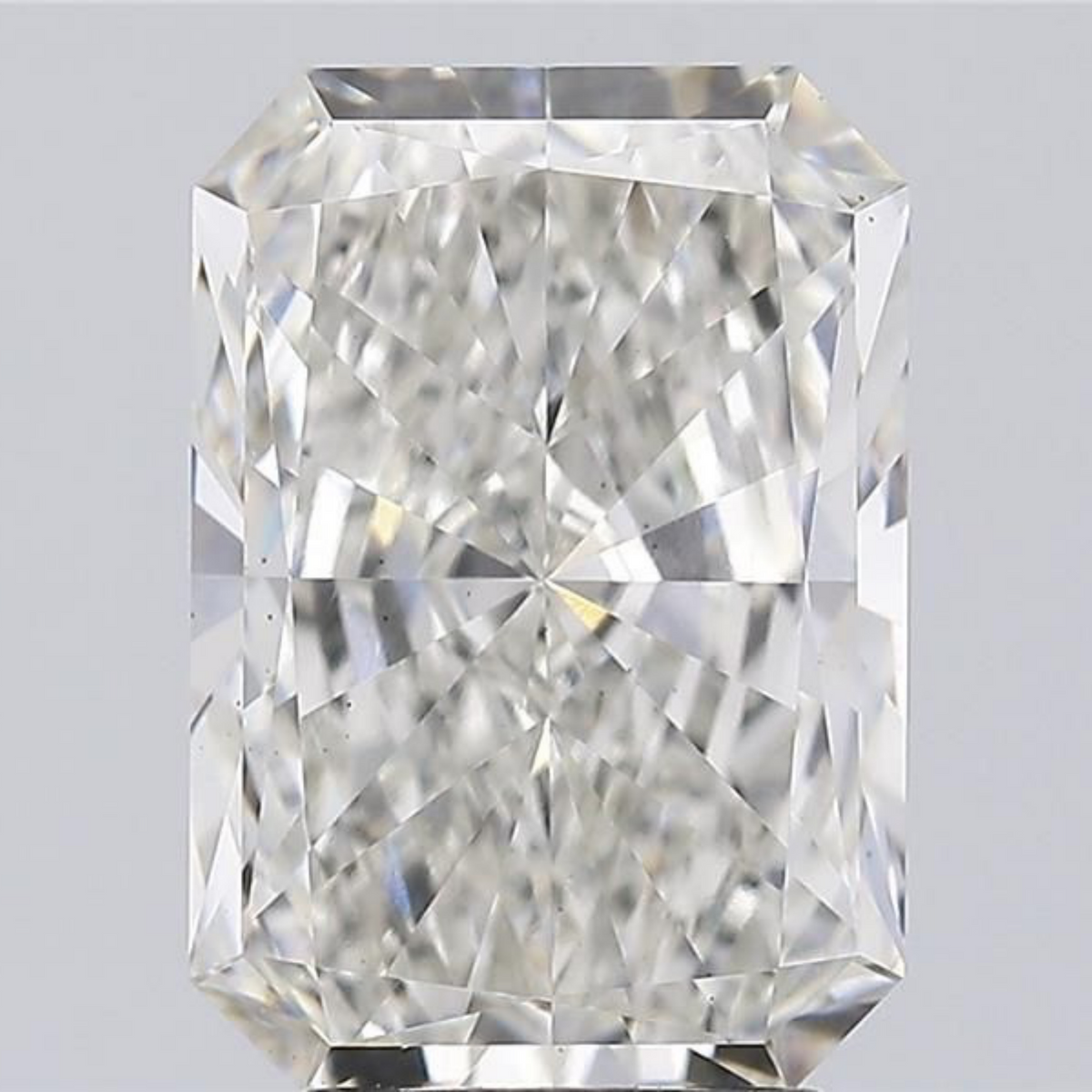 3.23 CT G VS2 Radiant Lab Grown Diamond (Certified)